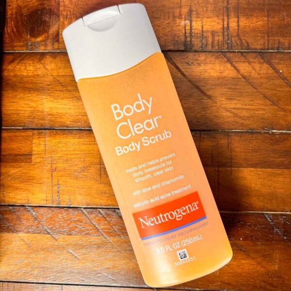 Neutrogena Body Clear Body Scrub 250ml